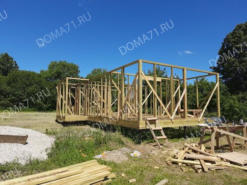 Сборка каркаса дома