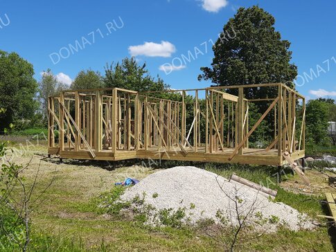 Сборка каркаса дома